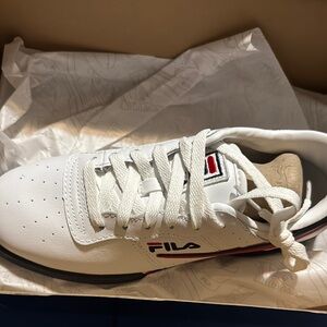 Fila White Sneakers Classic Low-Top Design. Never worn. Men size 9.5